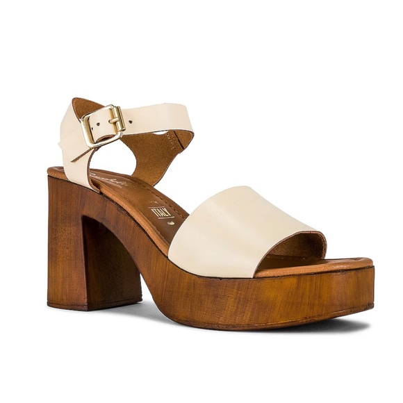 REVOLVE Shoes - Seychelles Manila Platform Sandal